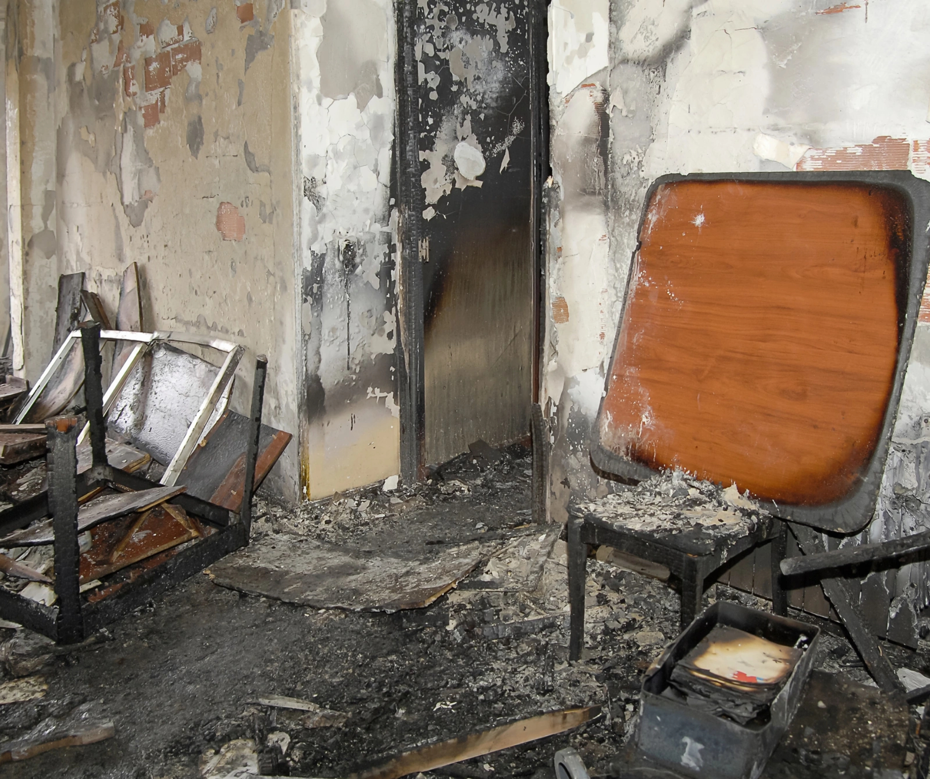 Sangareddy: Fire occured in Apartment due to short circuit ,destroys Rs 50 lakh in valuables